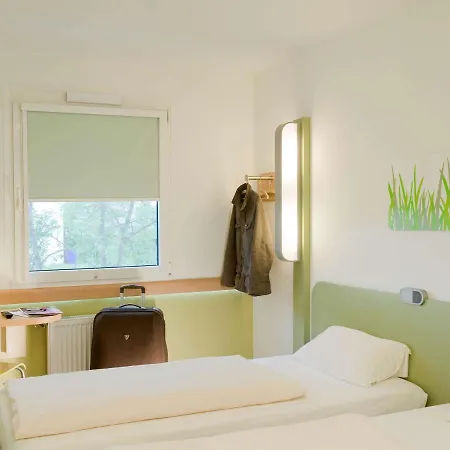Ibis Budget Le Puy En Velay Exterior photo