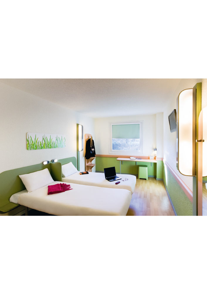 Hotel Ibis Budget En Velay 2*